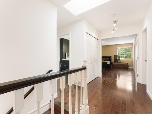 4426 Marine Drive, West Vancouver, BC 