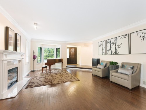 4426 Marine Drive, West Vancouver, BC 