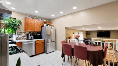2961 Walton Avenue, Coquitlam, BC 