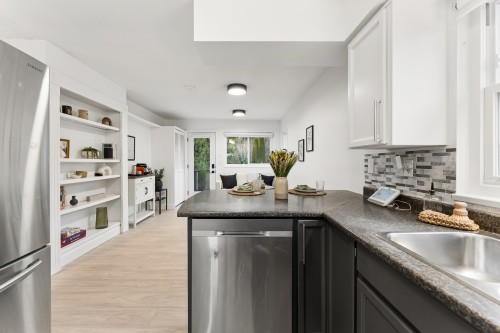 1564 Hope Road, North Vancouver, BC 