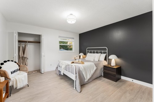 1564 Hope Road, North Vancouver, BC 