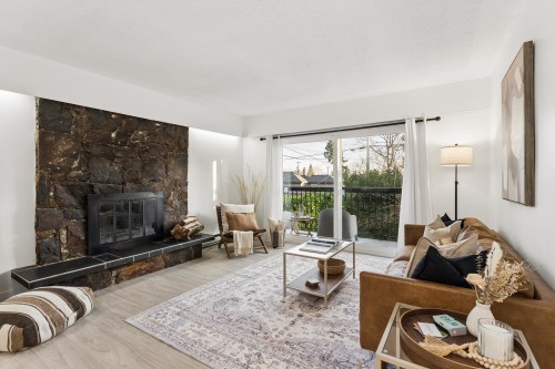 1564 Hope Road, North Vancouver, BC 