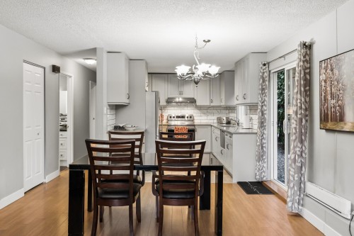 1564 Hope Road, North Vancouver, BC 