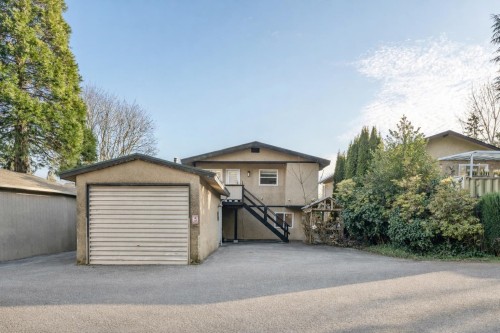 1564 Hope Road, North Vancouver, BC 