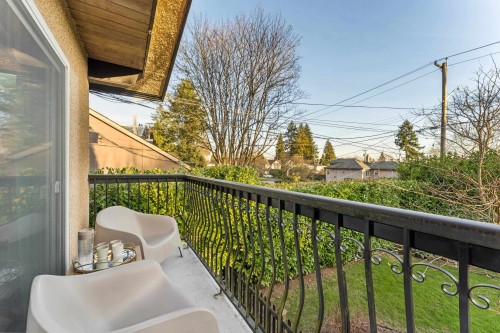 1564 Hope Road, North Vancouver, BC 
