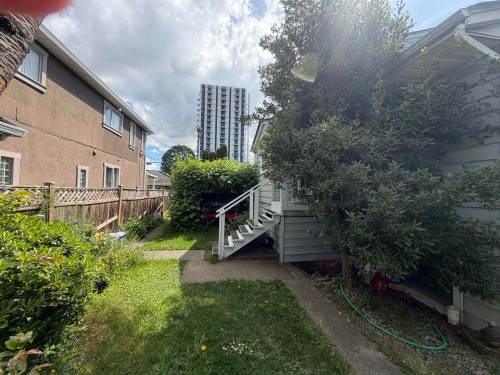 495 39Th Avenue W, Vancouver, BC 