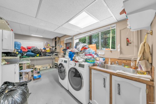 959 Caithness Crescent, Port Moody, BC 