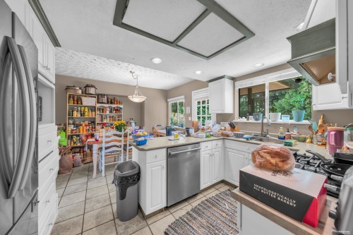959 Caithness Crescent, Port Moody, BC 