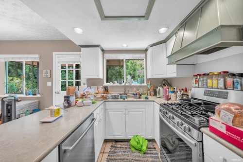 959 Caithness Crescent, Port Moody, BC 