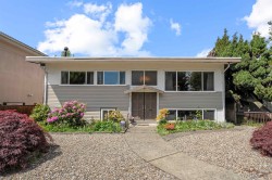 6949 Jubilee Avenue Burnaby, BC V5J 4B4