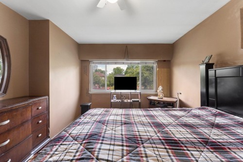 2248 Mannering Avenue, Vancouver, BC 