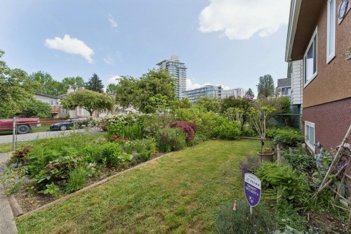2248 Mannering Avenue, Vancouver, BC 
