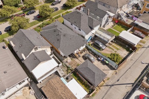 2248 Mannering Avenue, Vancouver, BC 
