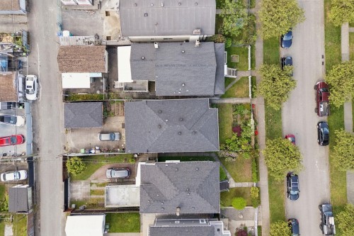 2248 Mannering Avenue, Vancouver, BC 