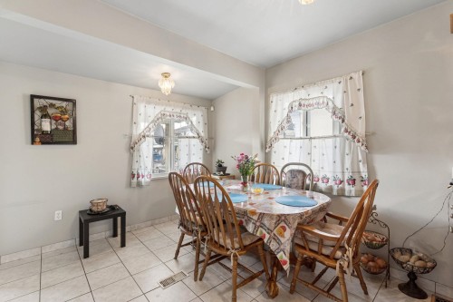 2248 Mannering Avenue, Vancouver, BC 
