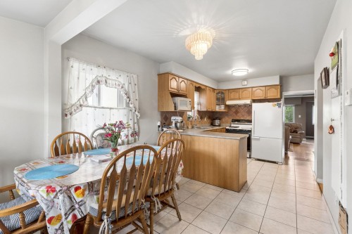2248 Mannering Avenue, Vancouver, BC 