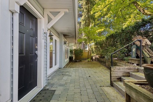 993 Lynn Valley Road  North Vancouver, BC V7J 1Z6
