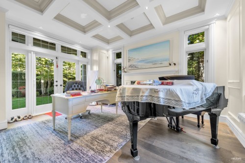 5730 College Highroad, Vancouver, BC 