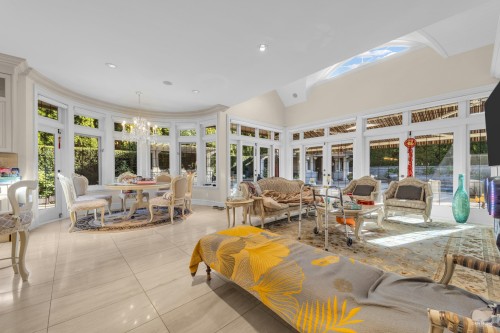 5730 College Highroad, Vancouver, BC 
