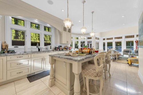 5730 College Highroad, Vancouver, BC 