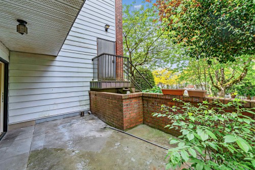 111-588 5 Avenue E, Vancouver, BC - Outdoor With Exterior
