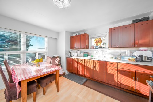 915 Walls Avenue, Coquitlam, BC 