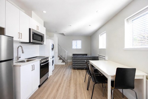 3123 7Th Avenue E, Vancouver, BC 