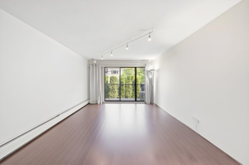 205-1585 4Th Avenue E, Vancouver, BC 