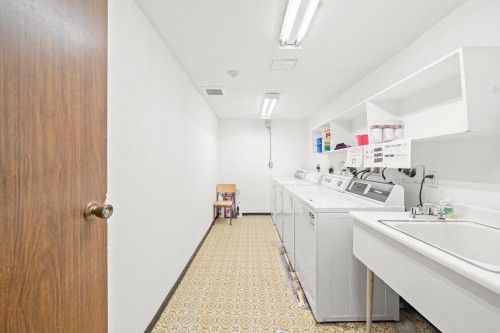 205-1585 4Th Avenue E, Vancouver, BC 