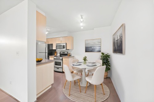 205-1585 4Th Avenue E, Vancouver, BC 