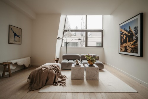 5-6 17Th Avenue W, Vancouver, BC - Indoor