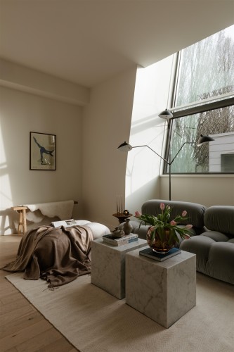 5-6 17Th Avenue W, Vancouver, BC - Indoor