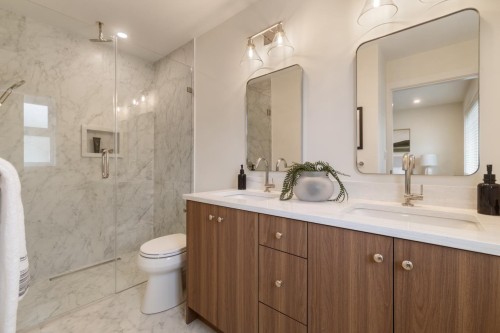 2055 4Th Avenue E, Vancouver, BC 