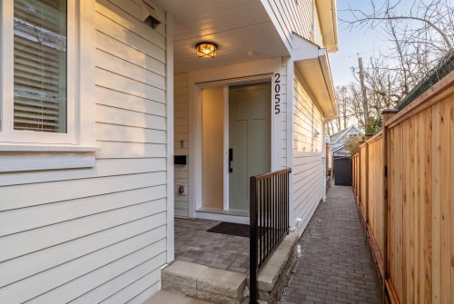 2055 4Th Avenue E, Vancouver, BC 
