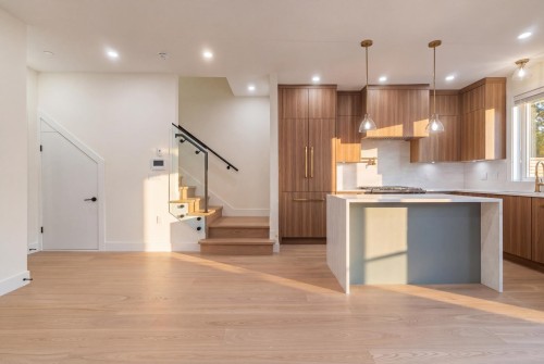 2055 4Th Avenue E, Vancouver, BC 
