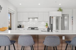 307-1519 Crown Street  North Vancouver, BC V7J 1G6