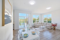 503-22577 Royal Crescent Maple Ridge, BC V2X 2M2