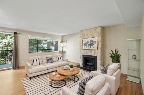7305 Coronado Drive, Burnaby, BC - Indoor Photo Showing Living Room With Fireplace