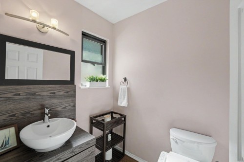 7305 Coronado Drive, Burnaby, BC - Indoor Photo Showing Bathroom
