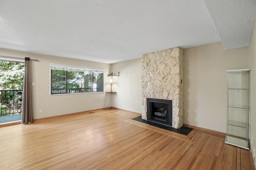 7305 Coronado Drive, Burnaby, BC - Indoor Photo Showing Living Room With Fireplace