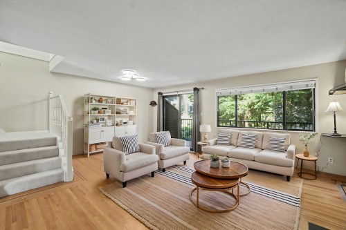 7305 Coronado Drive, Burnaby, BC - Indoor Photo Showing Living Room