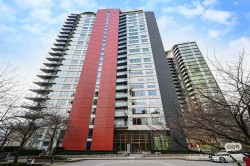 8 Smithe Mews Vancouver, BC V6B 0A5