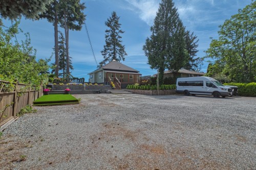 5760 Boulevard Street, Sechelt, BC - Outdoor