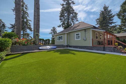 5760 Boulevard Street, Sechelt, BC - Outdoor