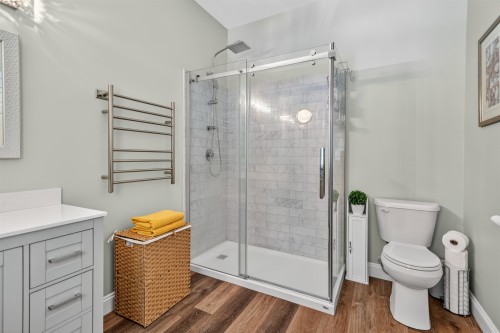 5760 Boulevard Street, Sechelt, BC - Indoor Photo Showing Bathroom