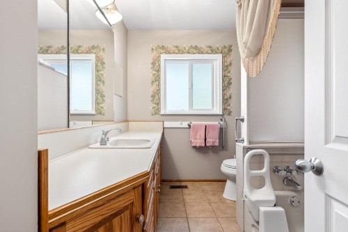 2337 Lobb Avenue, Port Coquitlam, BC 