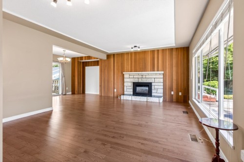 2337 Lobb Avenue, Port Coquitlam, BC 
