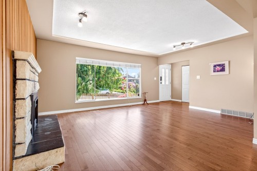 2337 Lobb Avenue, Port Coquitlam, BC 