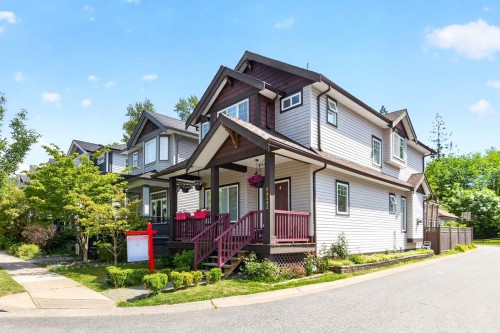 24282 101a Avenue  Maple Ridge, BC V2W 0C2