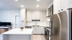 102-7133 14th Avenue Burnaby, BC V3N 0H5